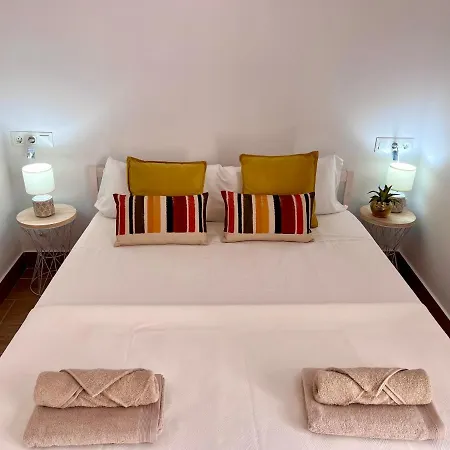 Gatu Premium Flamenca , Preferente Mayores De 25 Anos Y Familias Apartment *
