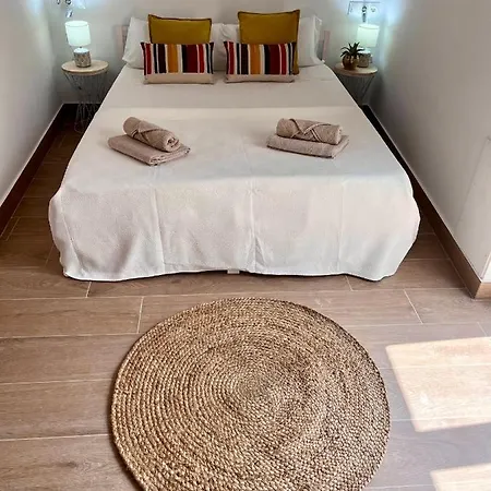 Apartment Gatu Premium Flamenca , Preferente Mayores De 25 Anos Y Familias Cadiz
